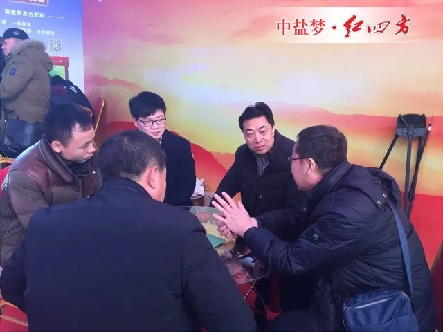 陳總?cè)娣治隽水?dāng)前的市場(chǎng)行情以及未來的趨勢(shì)，讓正在觀望的經(jīng)銷商們知道機(jī)不可失的市場(chǎng)格局